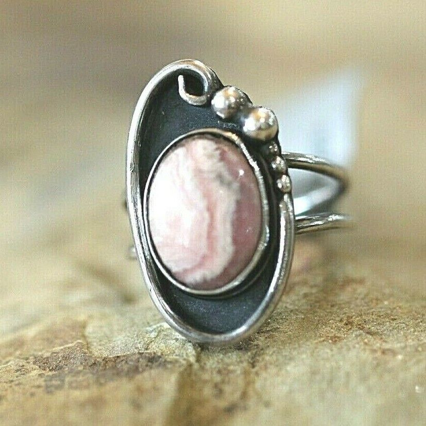 *VINTAGE*  Native American Sterling Silver Pink Rhodochrosite Ring Size 6.75