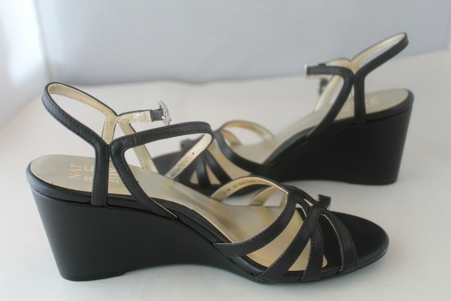 Naturalizer Women's Gio Wedge Sandal, Black Leather, Size 8.5 Medium