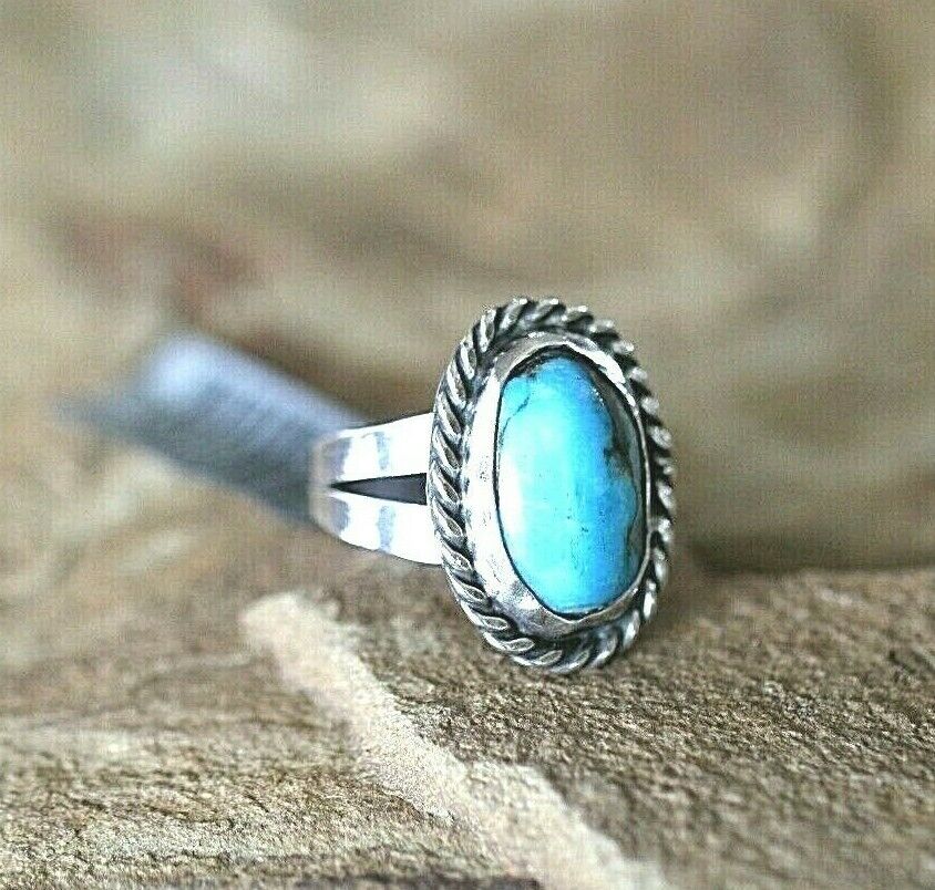 *VINTAGE*  Navajo Turquoise Sterling Silver Native American Ring Size 6.75