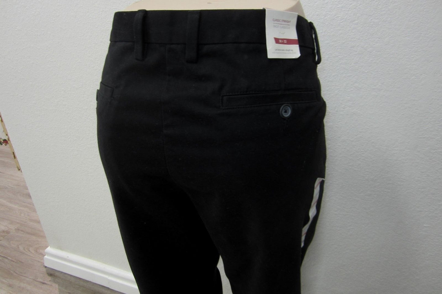 *NWT* OLD NAVY KHAKI PANTS MENS CLASSIC STRAIGHT BLACK JACK COLOR SIZE 38x32