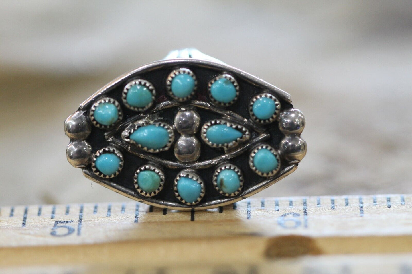 *VINTAGE*   Native American Sterling Silver & Turquoise Ring! Size: 6.75