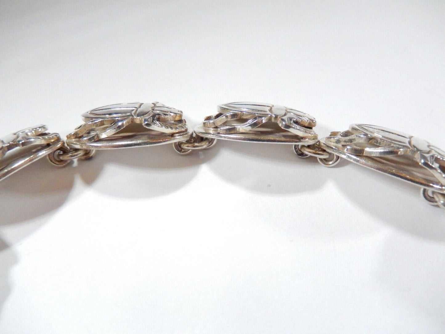 *VINTAGE*  MEXICO STERLING SILVER HEAVY 64.4 GRAMS  BEATLE BUG  7.5" BRACELET