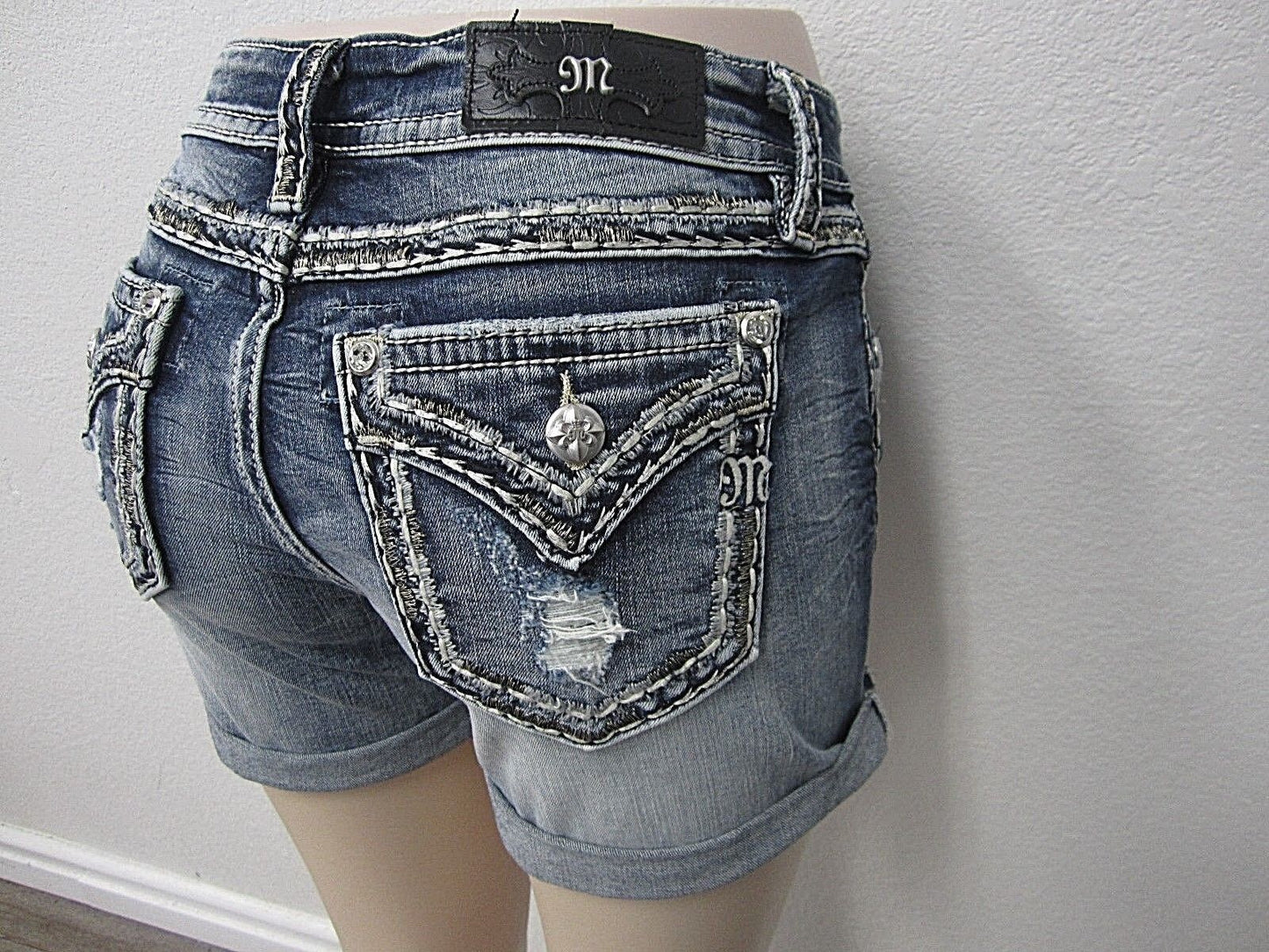 NWT Miss Me  Thick Stitched Pockets Rolled Stretch Shorts - M5014H272  Size 25x3