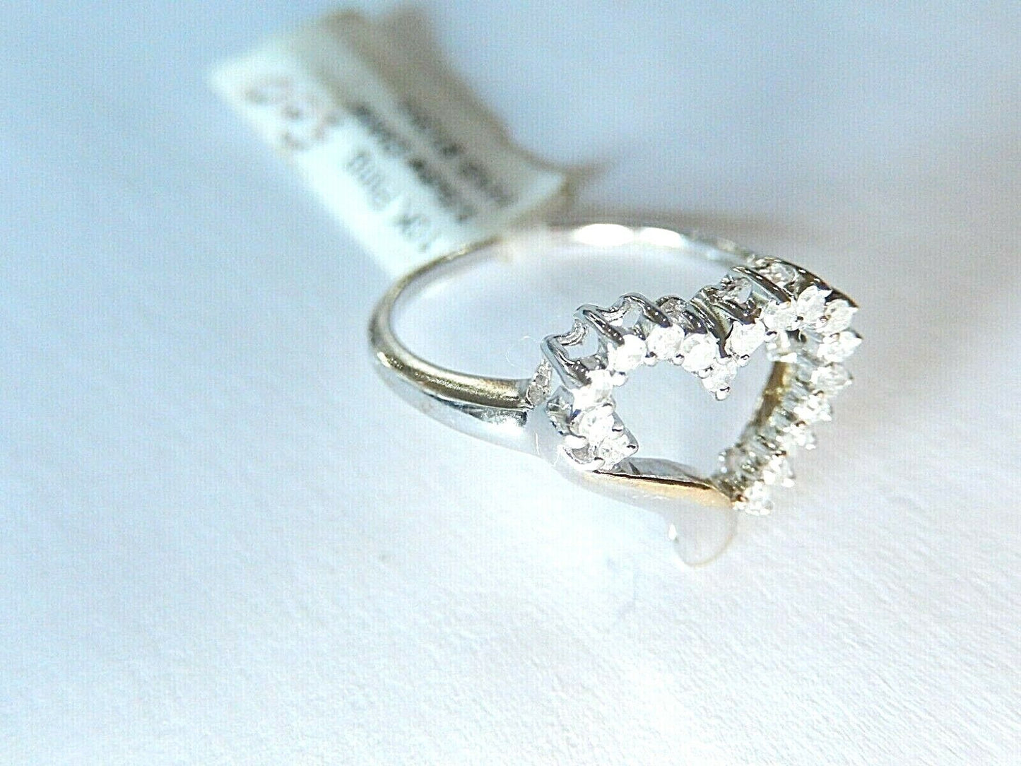 *NWT* 10k White Gold 17 Diamond 13mm x 13mm Heart Ring Size 7.25