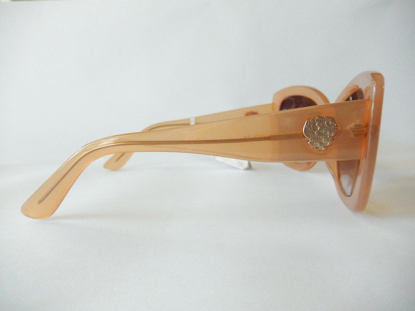 *NWT*  VINCE CAMUTO Brown Cat Eye Sunglasses Shades VC636