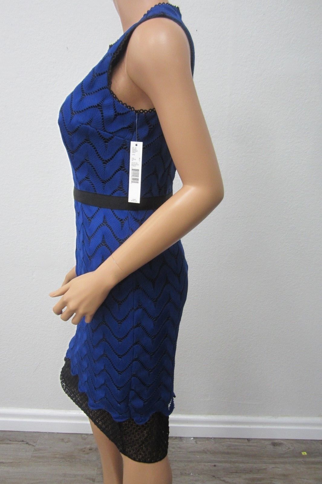 NWT Antonio Melani Halloway Dress Beautiful Deep Blue with Black Lace Size 4