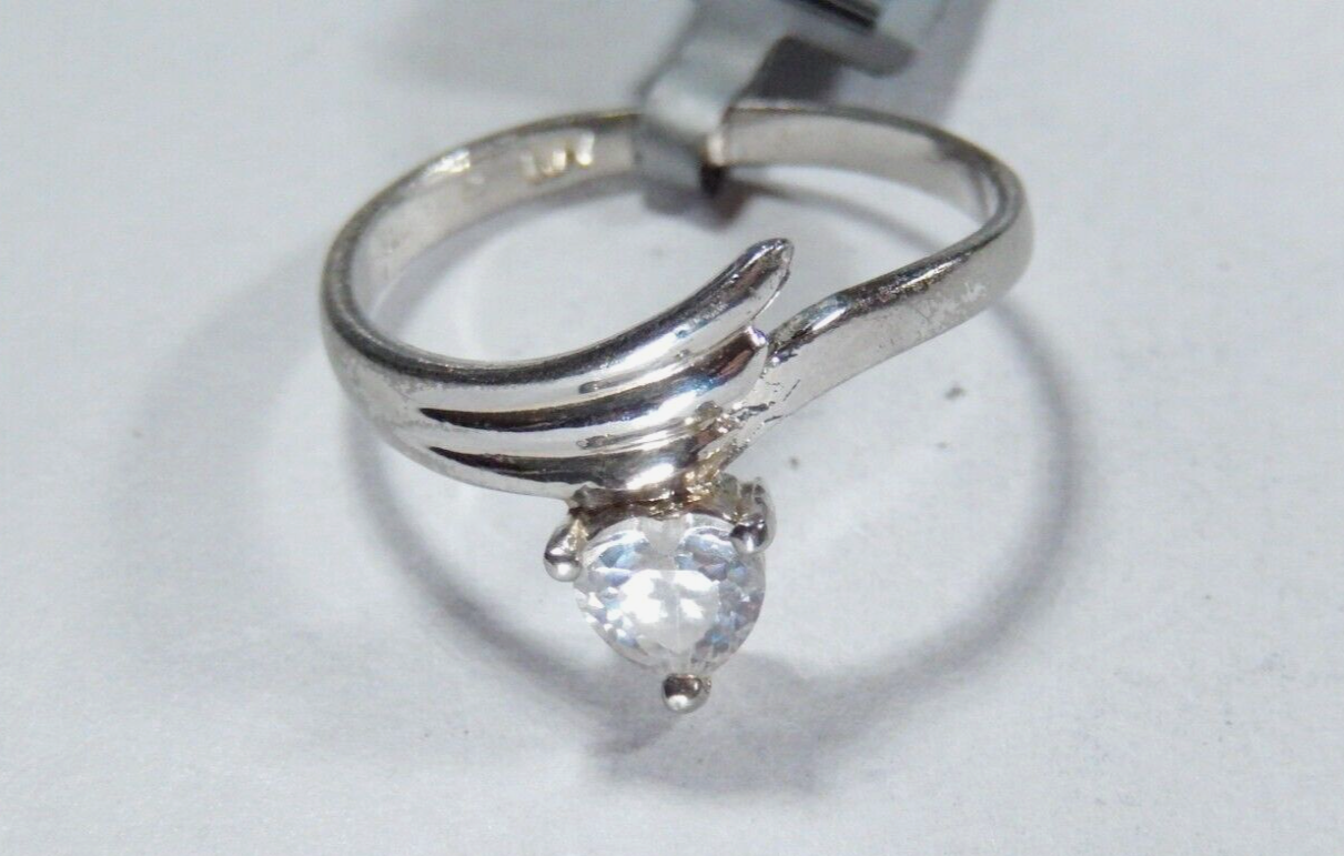 *VINTAGE*  Sterling Silver  1/3 CT CZ Solitaire Heart Bypass Ring Size 8.25