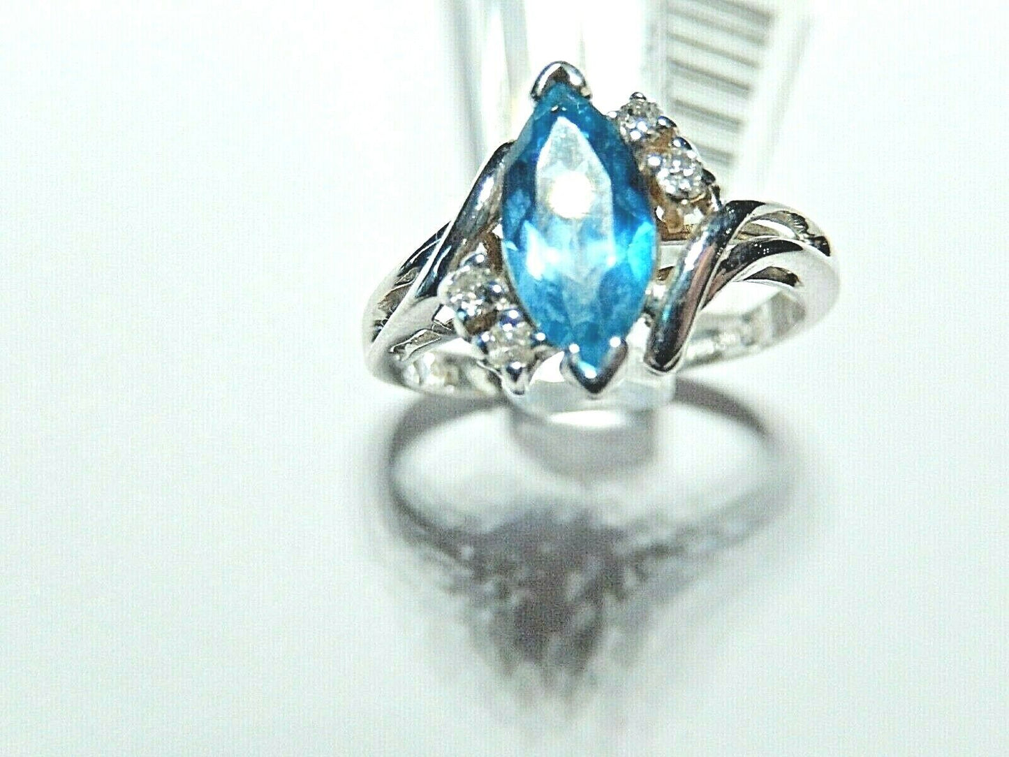 *VINTAGE* 14k White Gold 1.00CT Marquise London Blue Topaz & Diamond Ring Sz6.75