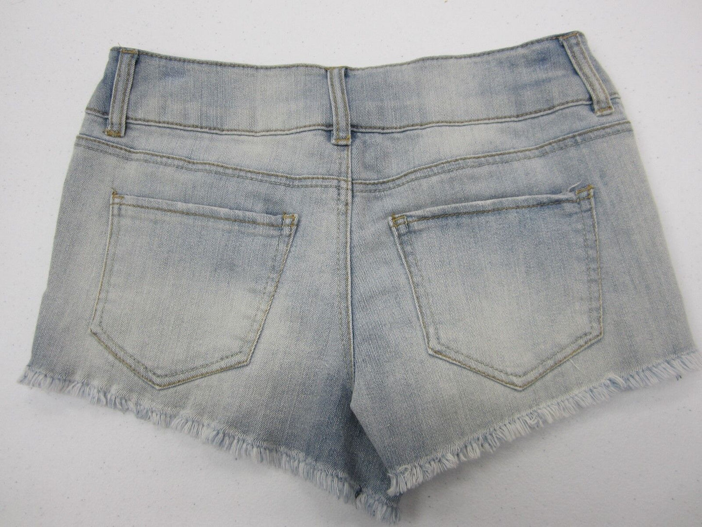 NWT Refuge Distressed 2 ButtonDenim Shorts Cheeky Hi-Rise Charlotte Russe Size 6