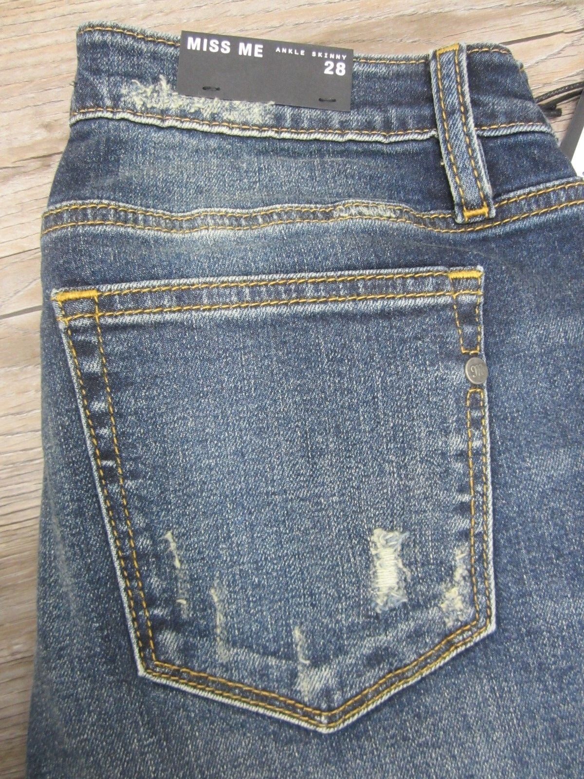 NWT Miss Me - Womens Mid-Rise Ankle Skinny Embroidered Jeans M2084AK Size 26X27