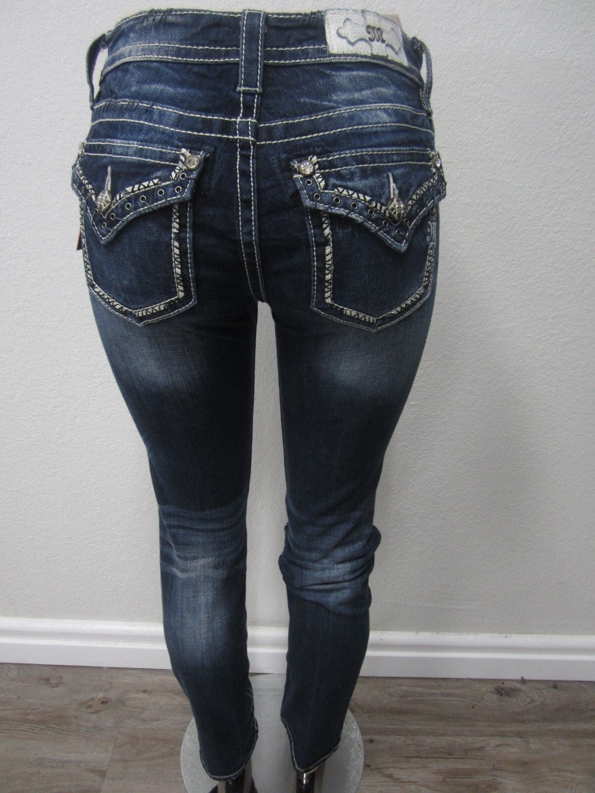 NWT Miss Me Jeans MP7273T Mid Rise Straight Med Blue Jeans Size 24 x 33.5