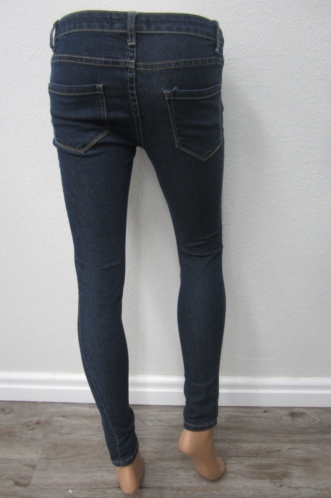 *VERY NICE*   Women’s Forever 21 Dark Stretch Jeans Size 24 x 28L