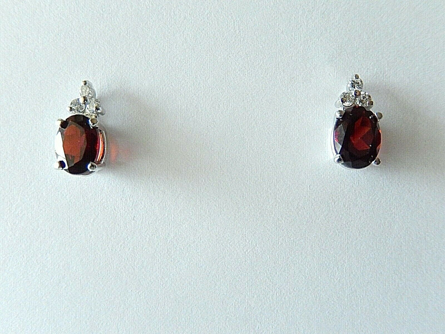 *NWT* 14K White Gold 2.5CT Oval Garnet & 1/5Ct Diamond Stud Earrings 1/2" x 1/4"