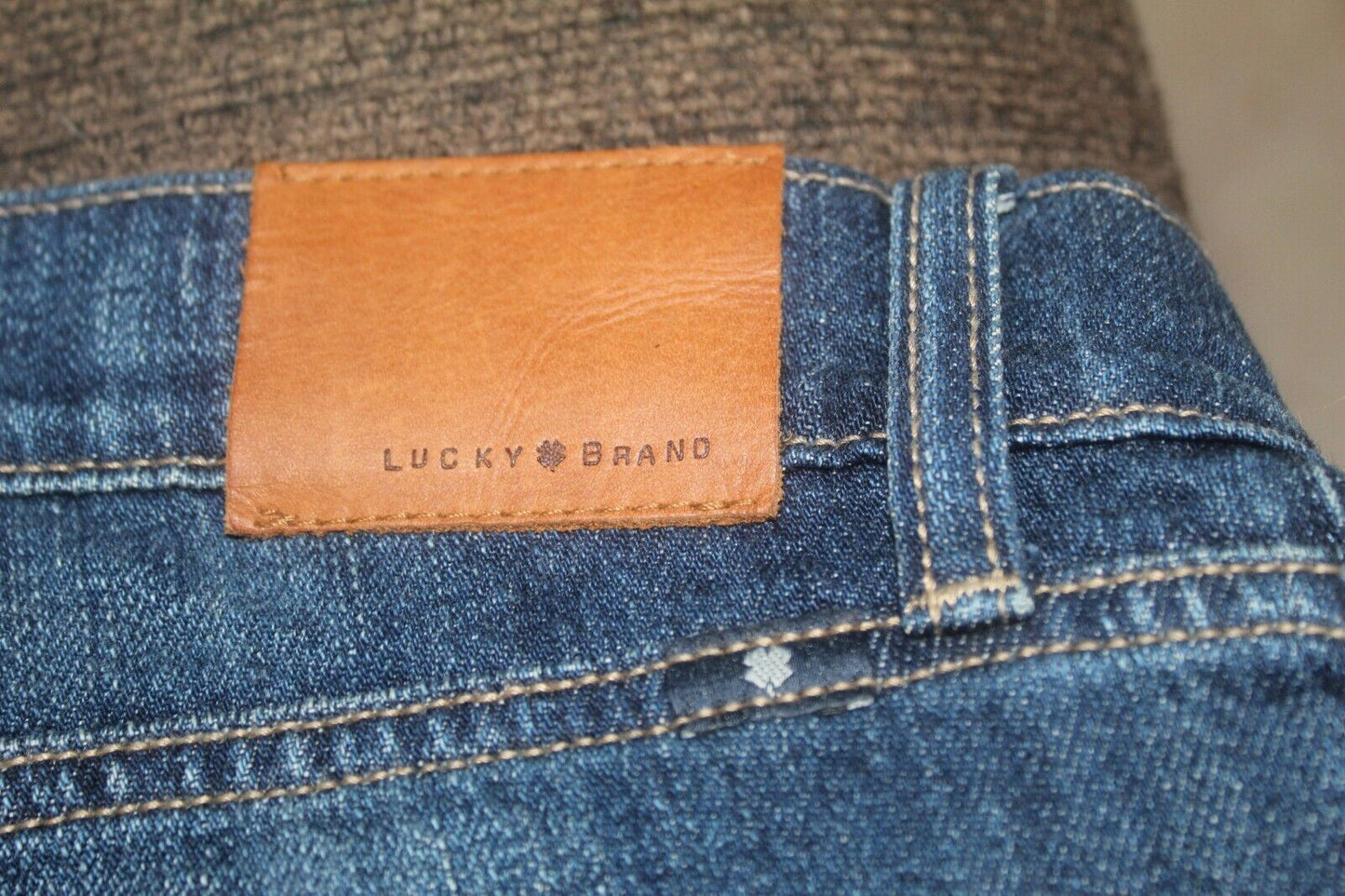 Women’s LUCKY BRAND Sienna Weekender Crop Jeans Size 6 (W28) x L24 with Cuff