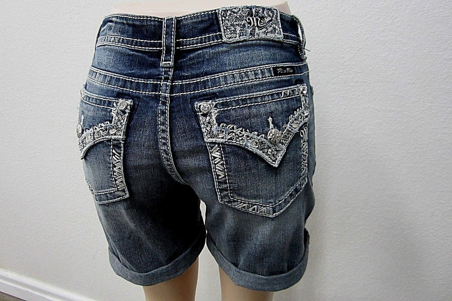 NWT Miss Me Cute Women's Mid Rise Denim Shorts M3196D Size 27 x 6