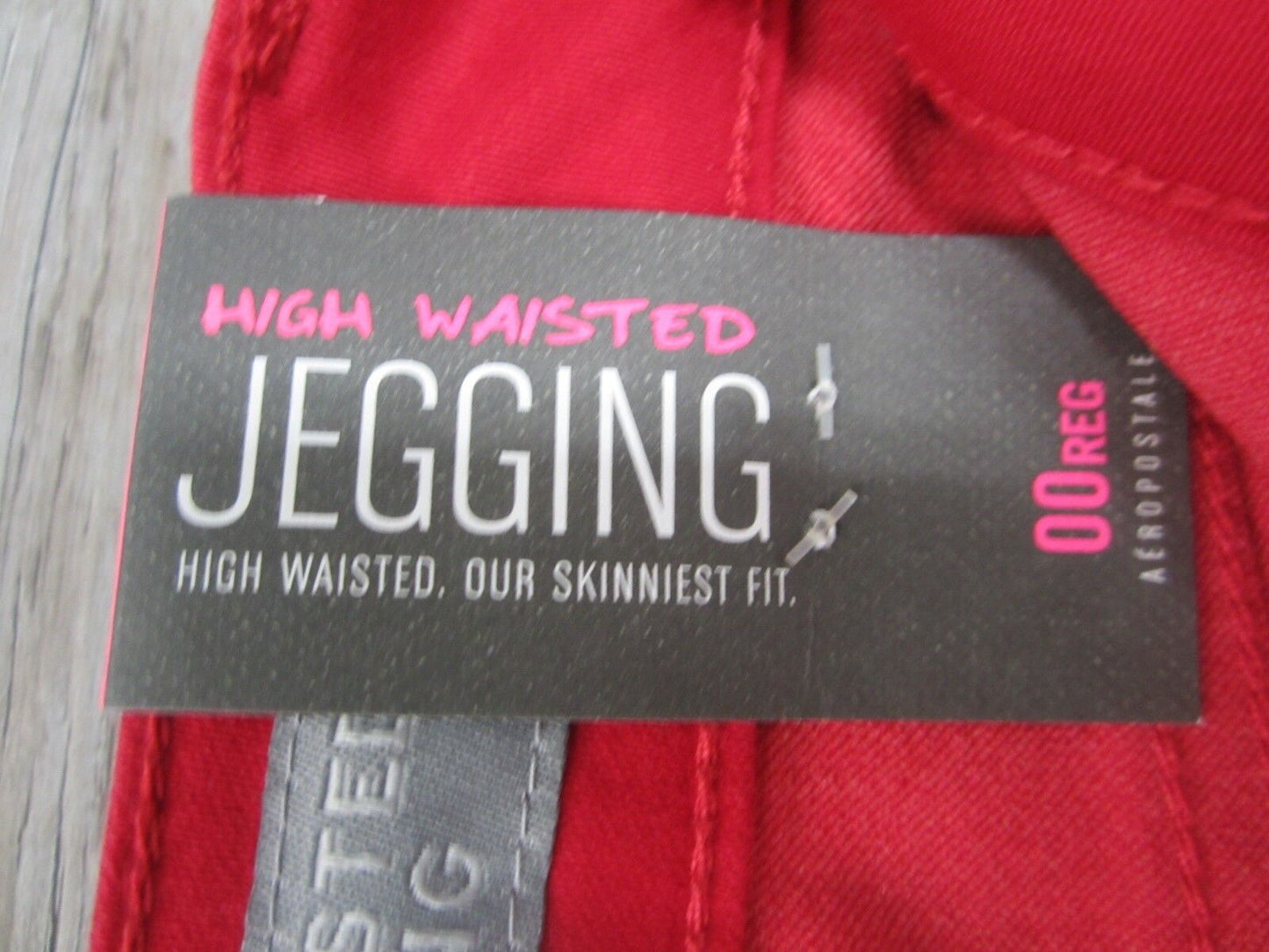 NWT Aeropostale Womens Seriously Stretchy Red Color Wash High-Waisted Jegging 00