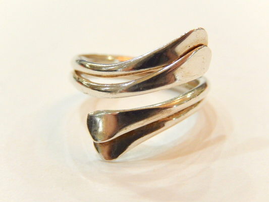 *VINTAGE*  Sterling Silver Modernist Wrap Around Band Ring Size  Adjustable