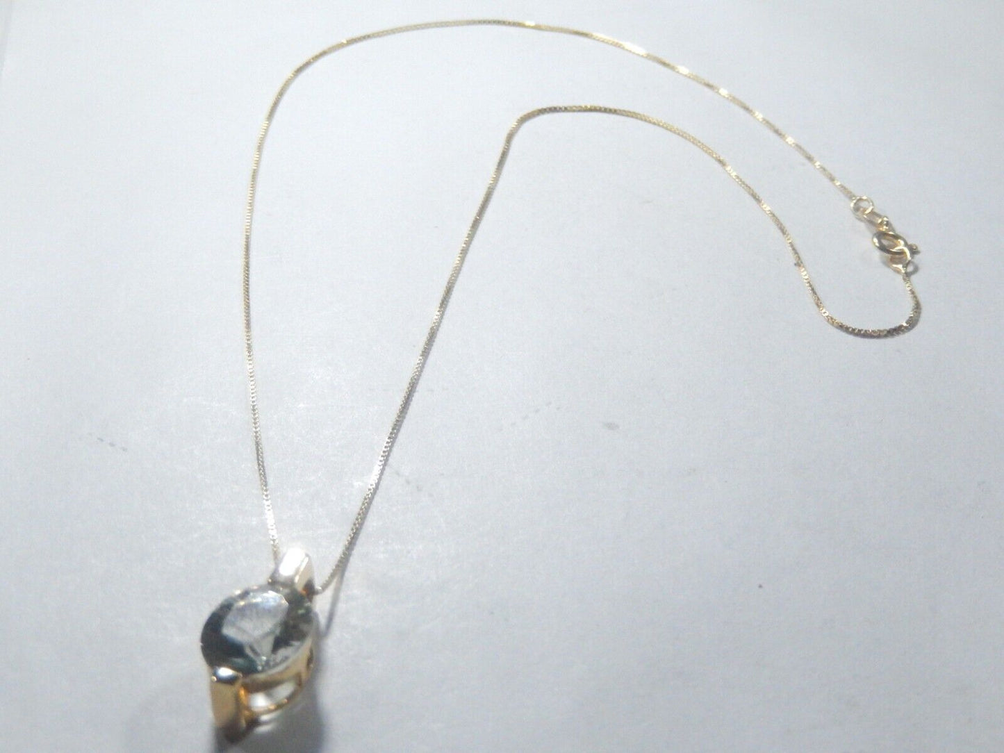 *VINTAGE* 14K Yellow Gold 5.00 CT Fancy Cut Oval Green Quartz Pendant w/18"chain