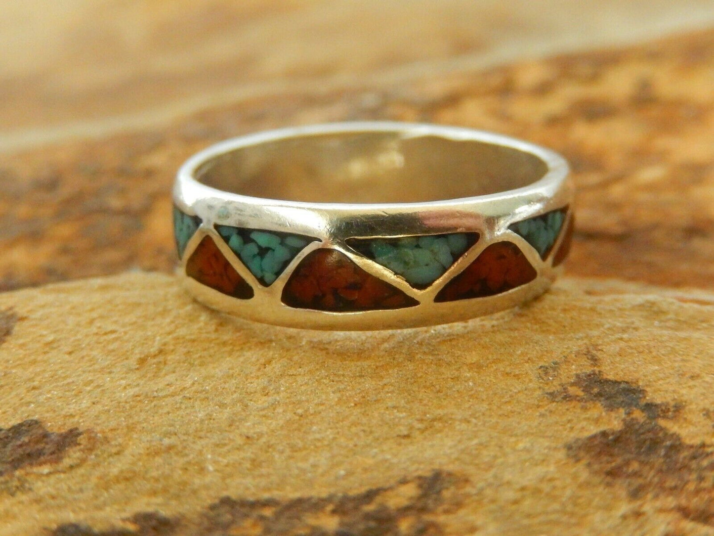 *VINTAGE*  STERLING SILVER NATIVE AMER.  CORAL TURQUOISE INLAID  BAND RING