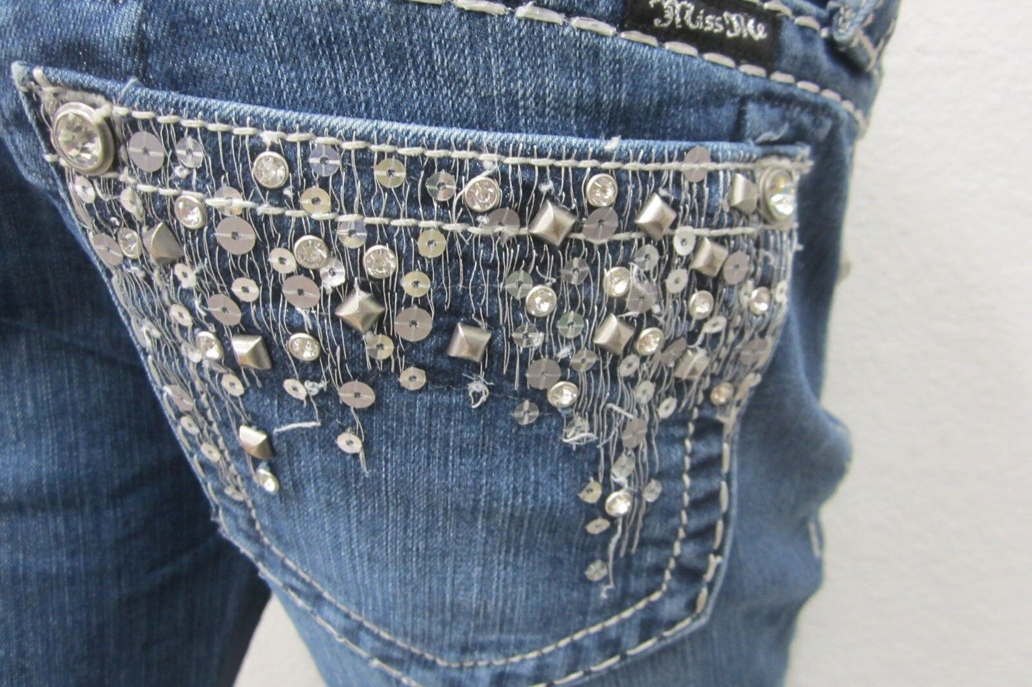 Miss Me JE5682B2L Boot Embellished Studded Denim Jeans Womens Size 28 Inseam 33