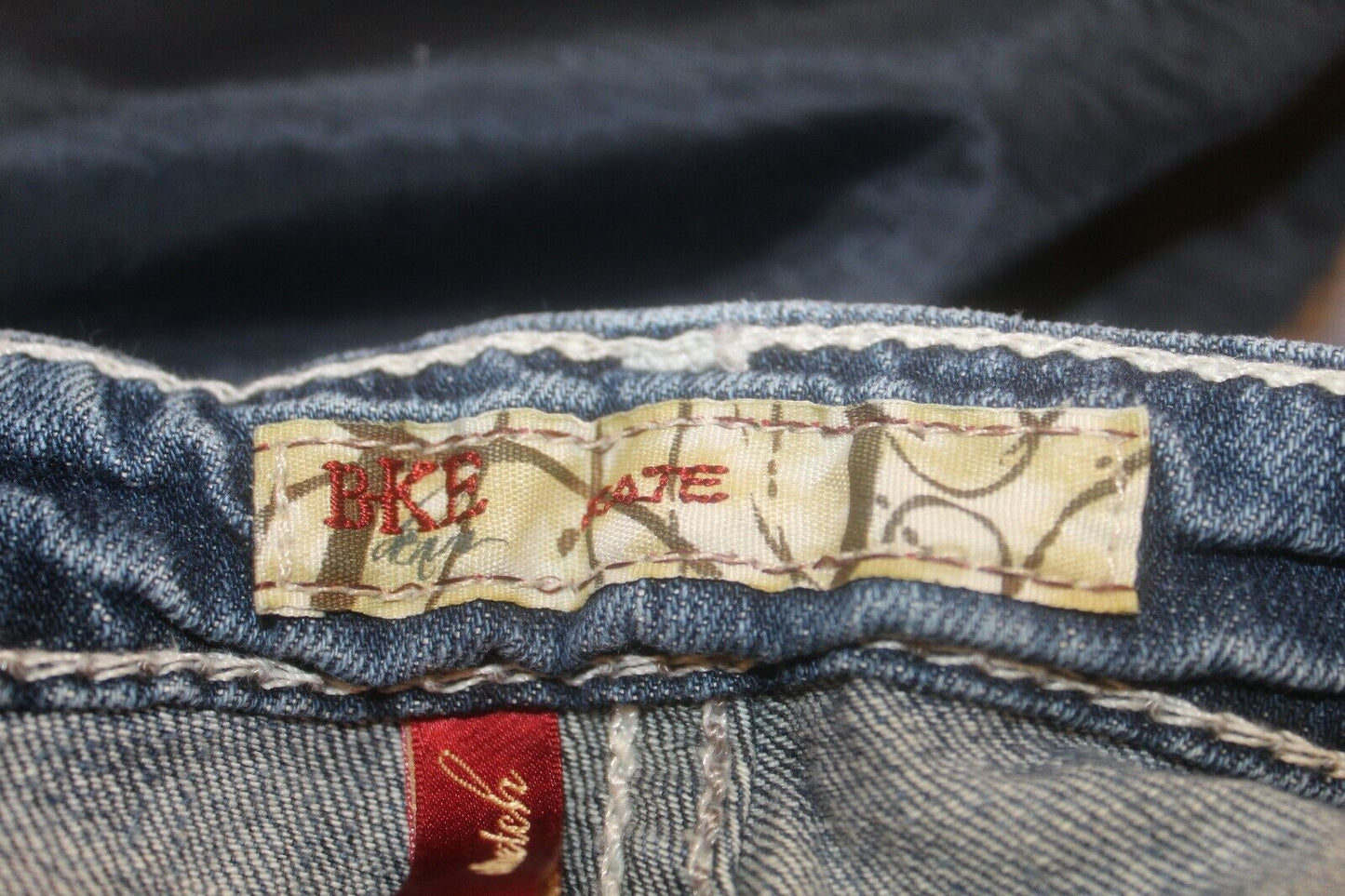 BKE Jean Women light wash Kate Boot Stretch 30x31.5 Denim Jeans Buckle