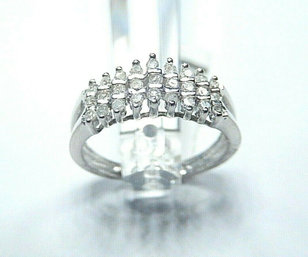 *NWT*  10K White Gold Ladies 3 Row Pyramid 1/4 carat VS Diamond Ring Size 6.75