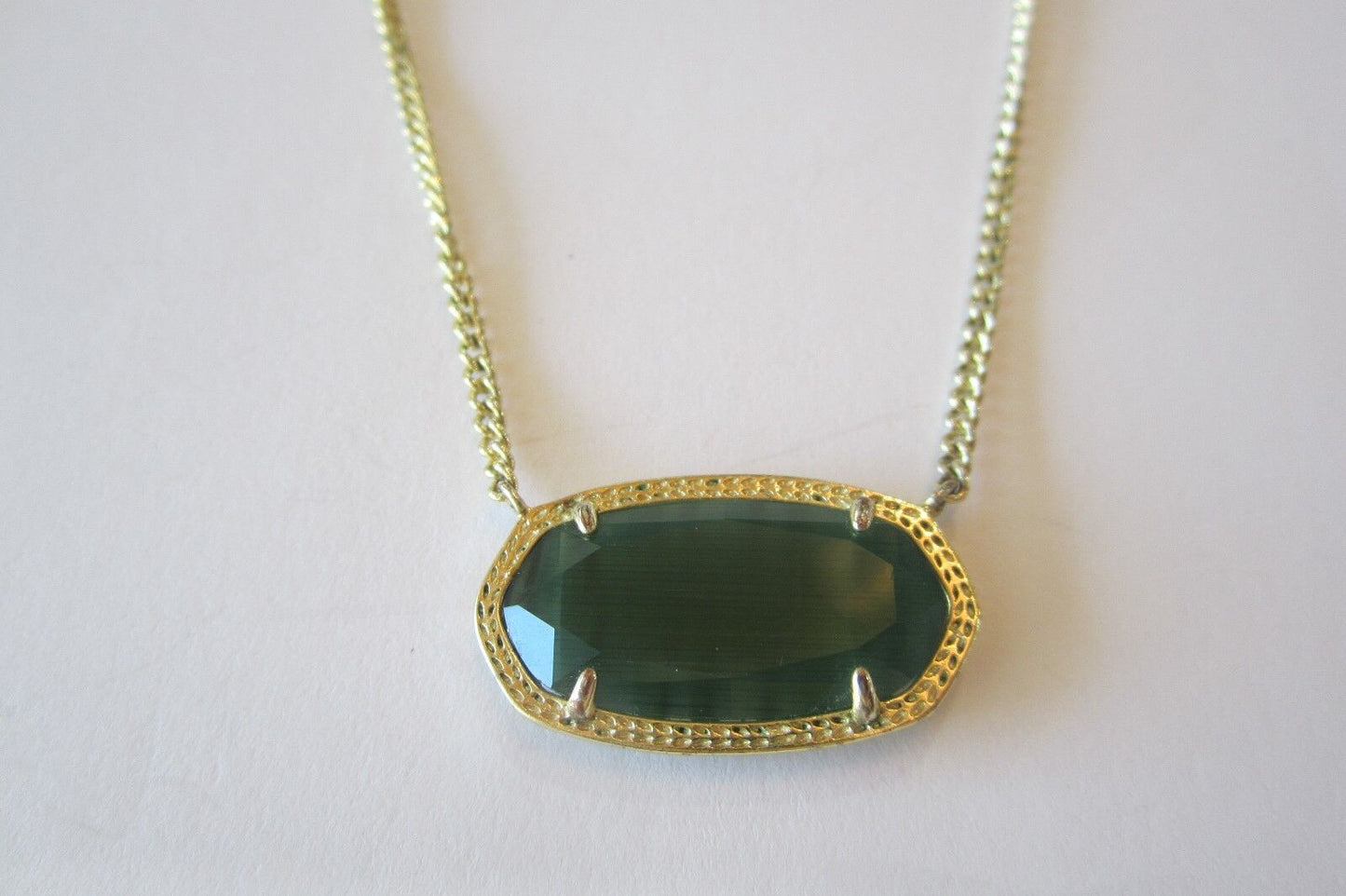 MINT  Kendra Scott LARGE 1" WIDE ELISA Gold Plated Emerald Cats Eye Necklace