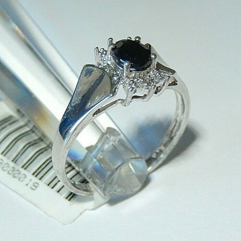 *NWT* 10K White Gold  Natural Oval Sapphire &  Diamond Ladies Ring Size 7.5