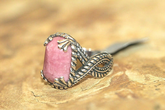 GORGEOUS SIGNED VINTAGE  PINK AGATE STERLING SILVER COCKTAIL RING, SIZE 10.25