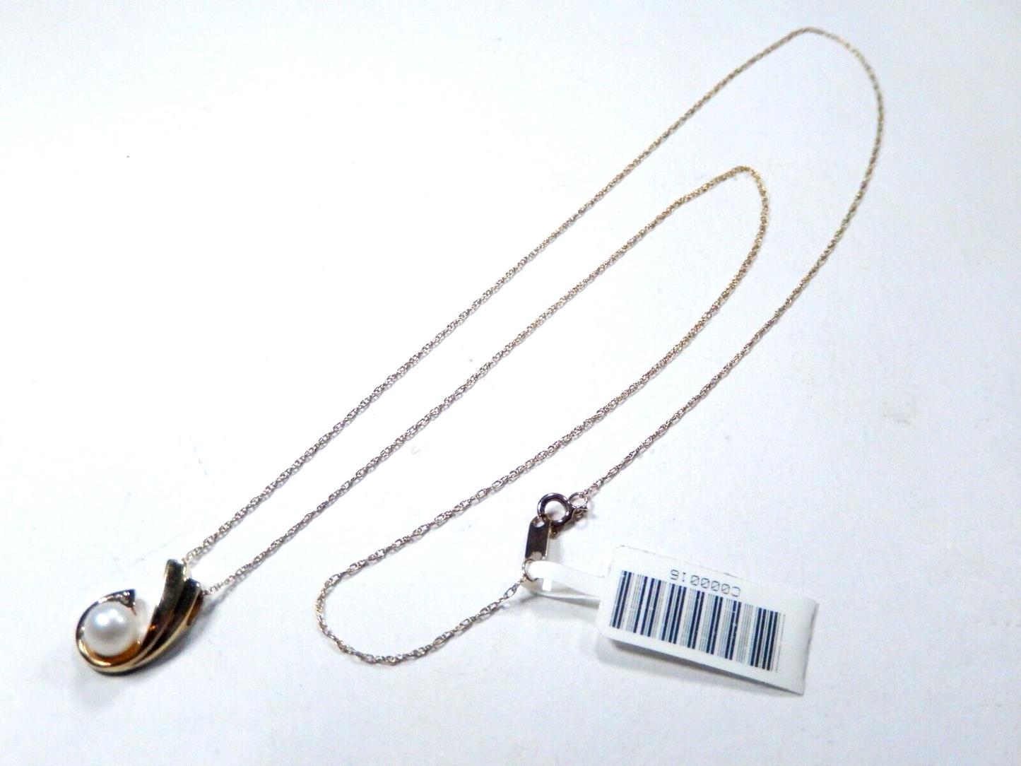 *VINTAGE*  10K Yellow Gold 5.25mm Pearl And Diamond Pendant w/1