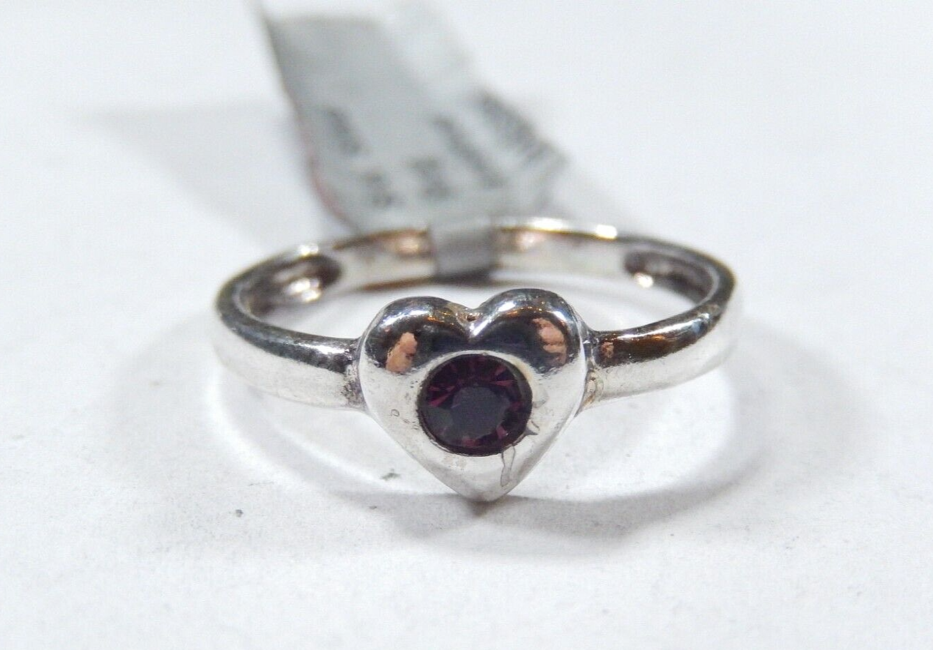 *VINTAGE* LOVELY HEART AMETHYST 925 STERLING SILVER RING SIZE 6.75