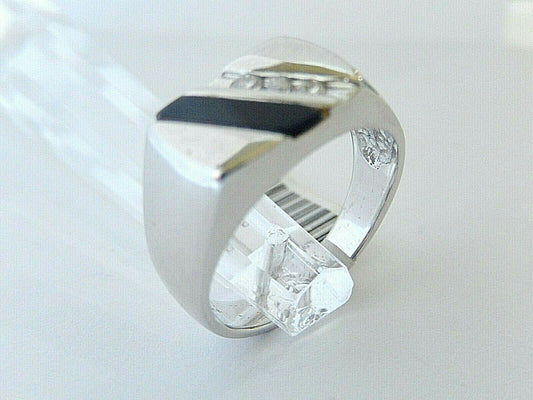 MENS 14K WHITE GOLD ONYX & DIAMOND RING SIZE 9.25 (1/2" x 3/8")