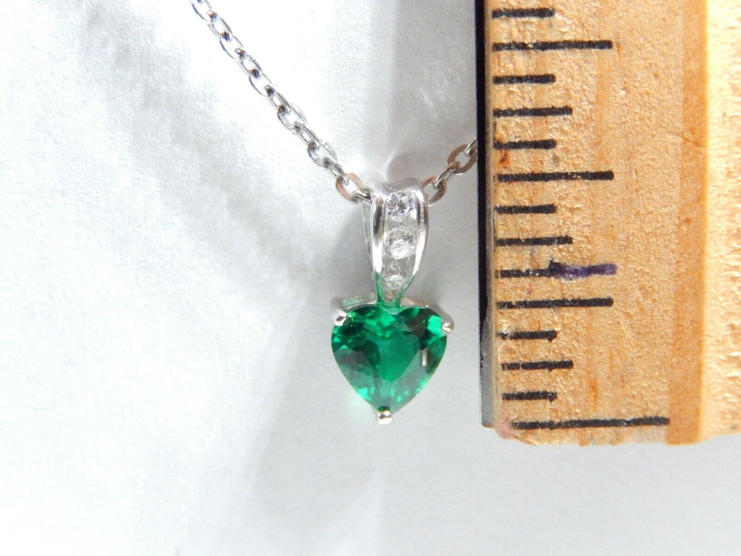 *NWT* 10k White Gold Heart Shape Emerald and Diamond Necklace w/ 18" Chain