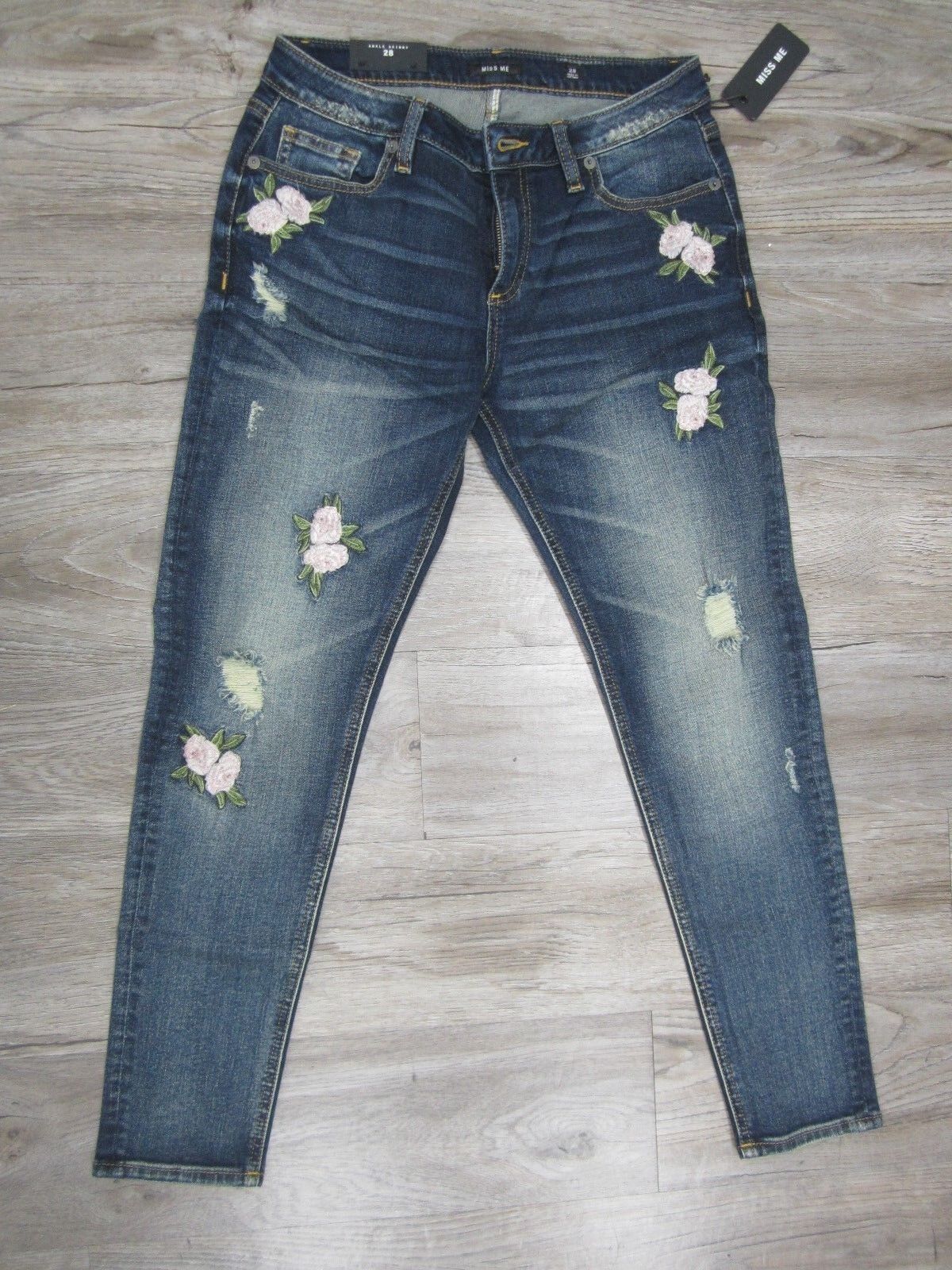 NWT Miss Me - Womens Mid-Rise Ankle Skinny Embroidered Jeans M2084AK Size 30X27