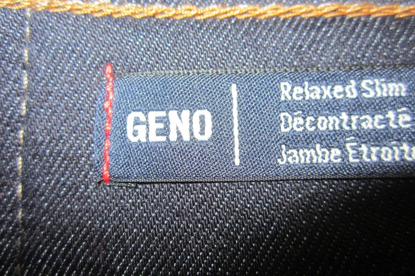 NWT True Religion Jeans Brand New Geno Relaxed Slim Denim Jeans  Size W30 x L32