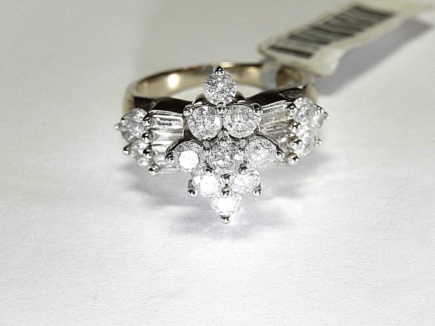VINTAGE Elite 10k Solid Yellow Gold And 2 Ct Tw Natural Diamonds Cluster Ring