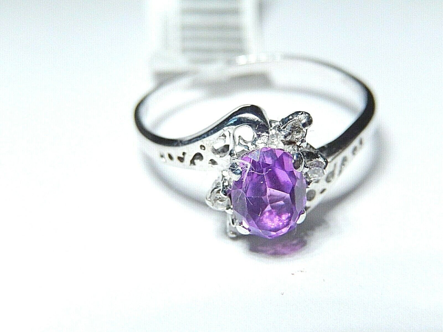 *NWT* 14k White Gold .75CT Oval Amethyst & Diamond Ring Size 7