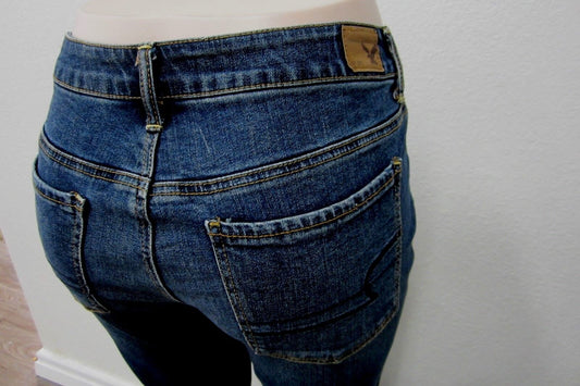 *MINT* Women's American Eagle Vintage Boot Jeans Medium Wash Size 6 x 30.5"L