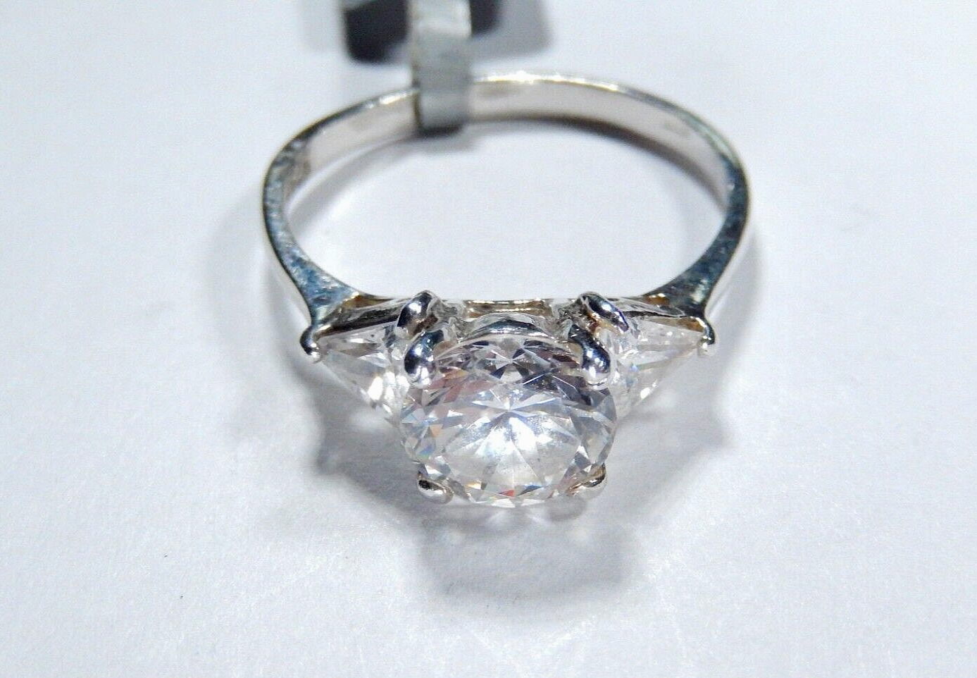 *VINTAGE*   Sterling Silver Three Stone 2.50 CT Cubic Zirconia CZ Ring Size 8.75