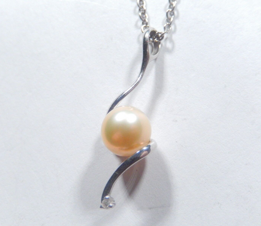 *VINTAGE* 14k White 7.5mm Golden Pearl And Diamond Pendant w/18"chain