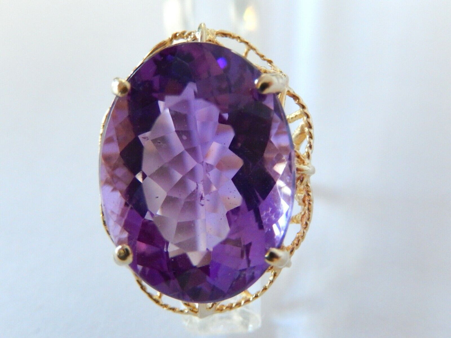 *VINTAGE*  14k Yellow Gold Vibrant Purple 16CT Oval Amethyst Filigree Ring Sz 7