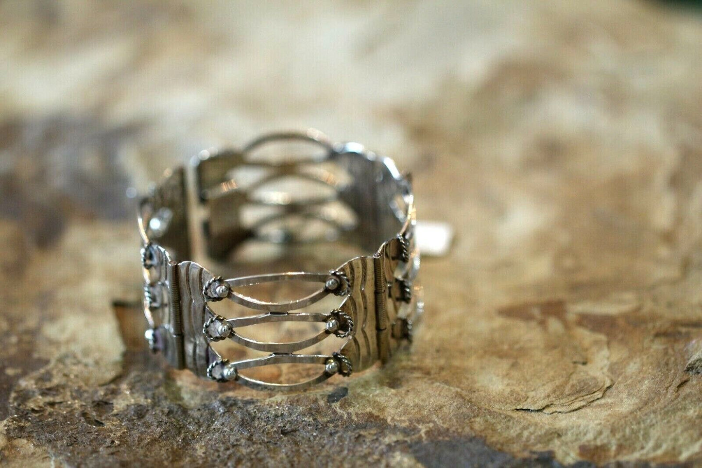 VINTAGE  "Hecho en Mexico" Sterling Silver  Box Clasp 1 1/8" Wide Bracelet 7"