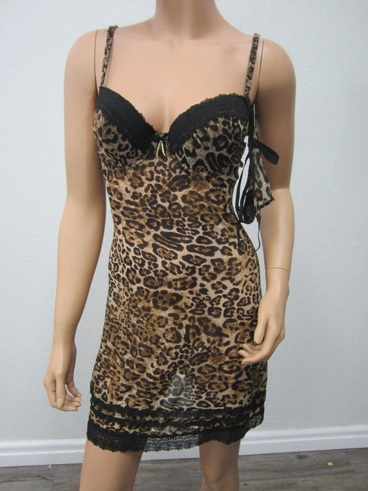 NWT Ladies "Marilyn Monroe" Size M,  2 piece Intimate set.