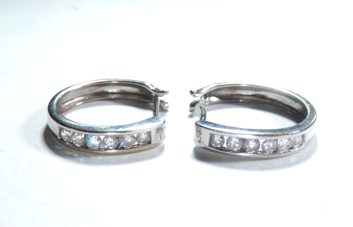 *VINTAGE*  14K White Gold .50 CT Round Cut Natural GH SI Diamond Hoops Earrings
