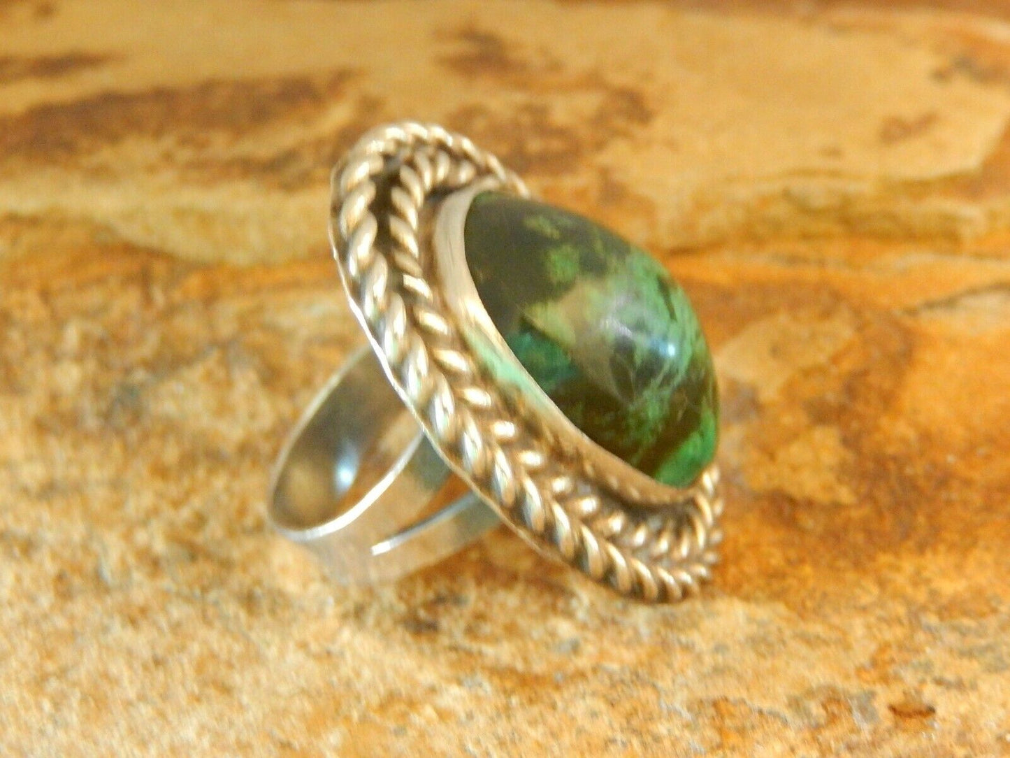 VINTAGE LARGE NATIVE AMER. STERLING SILVER GREEN TURQUOISE RING SIZE 6.75