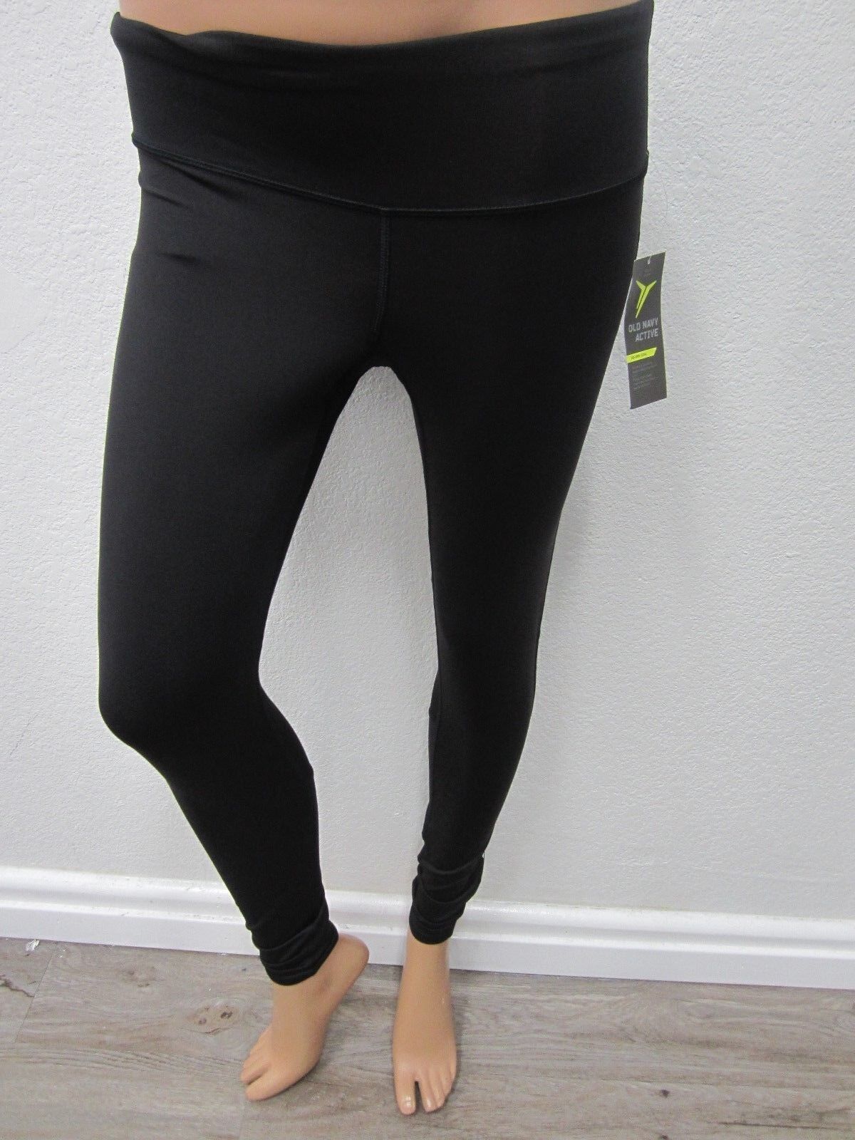 NWT Old Navy Women's Active High-Rise Black Fitted Compression  Pants Size S
