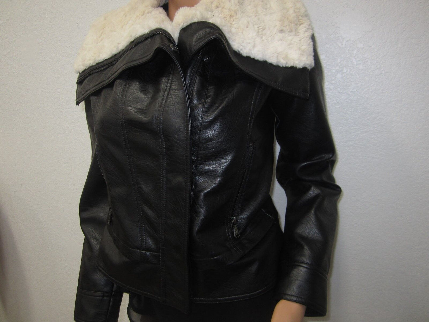 NICE Guess Fur Collar Leather Black Coat Size Medium