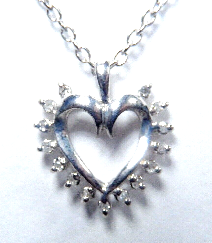 *VINTAGE*  10k White Gold 1/4CT 15 Natural Diamond Heart Pendant w/18"chain