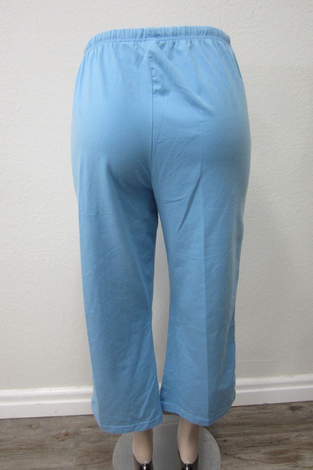 *NWT*  Reebok Womens Blue Capri Pants Elastic Drawstring Waist Athletic Size Lg