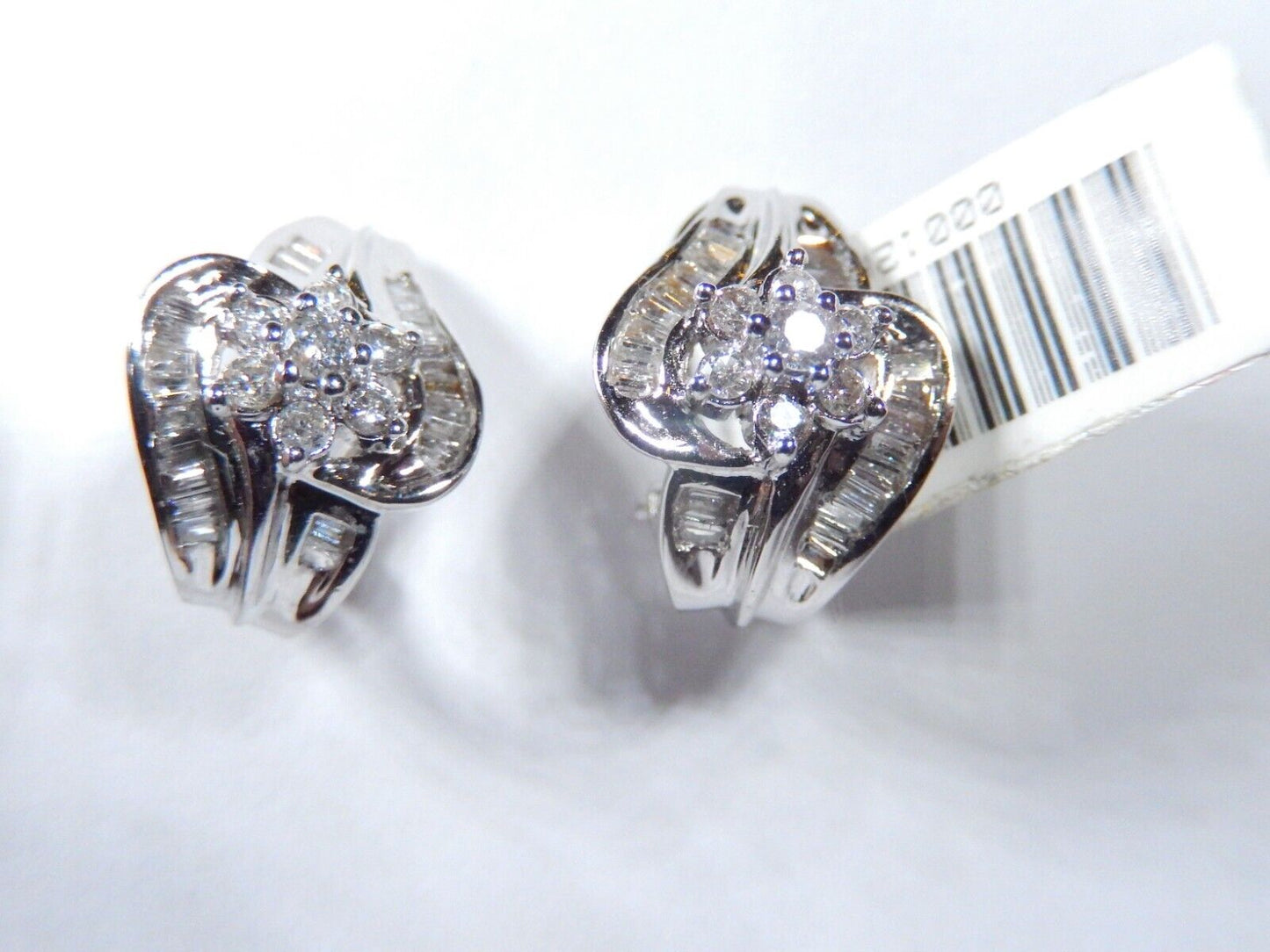 *NWT*  HIGH END 1ct Natural VS Diamond  Earrings 14K White Gold w French Clips